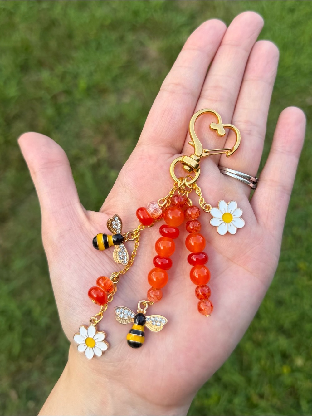 Handmade Honeybee & Daisy Keychain | Orange Crackle Bead keychain